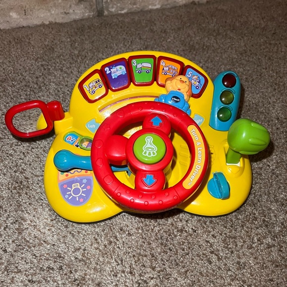 VTech Learn & Turn Driver, Yellow - Picture 5 of 14